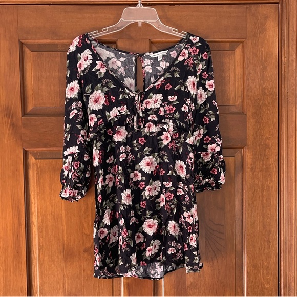 American Eagle Outfitters Dresses & Skirts - Floral Mini Dress NWT Size XS